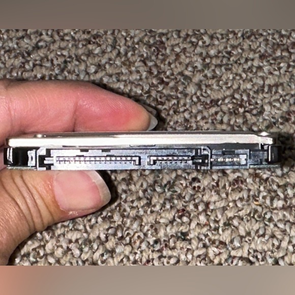 Seagate 500 GB 2.5” Hard drive Momentus 7200.4 RPM SATA - Picture 3 of 4